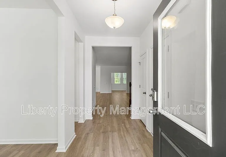 472 Copperleaf Dr — Photo 2