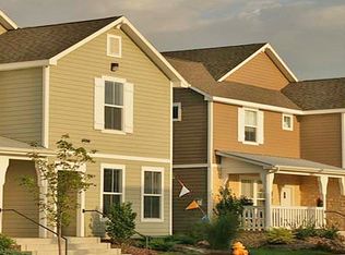 498 Hutton Cir, Lawrence, KS 66049