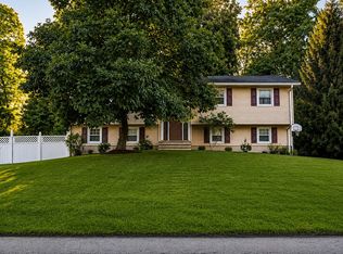 18 Gerardine Pl, New City, NY 10956