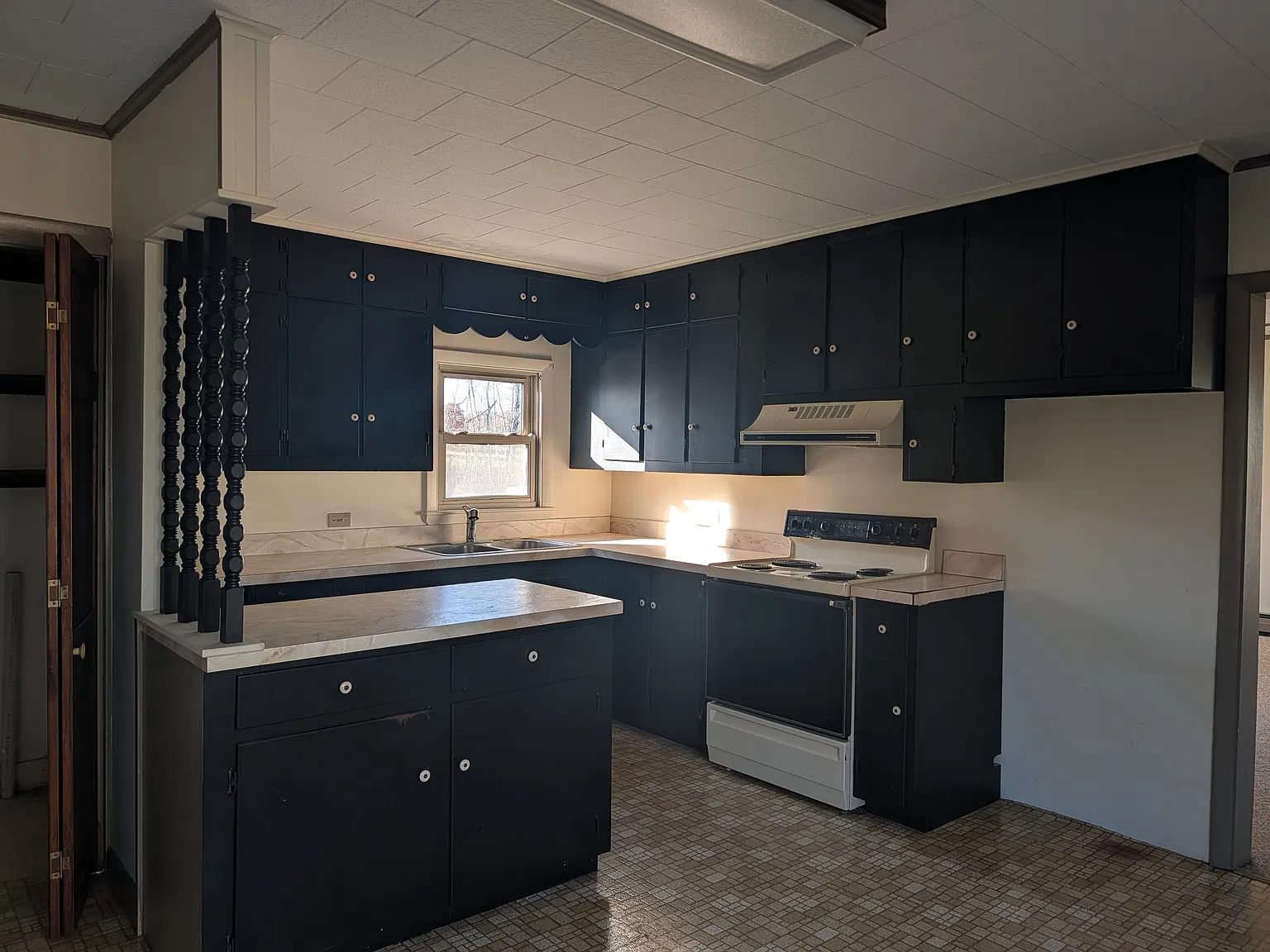 1 bed, 1050 sqft, $1,050 — Photo 1