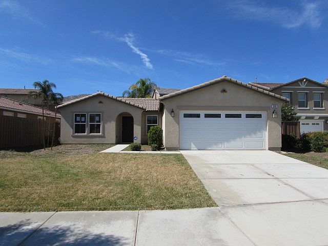 1st image of 696 Bailey Ln
