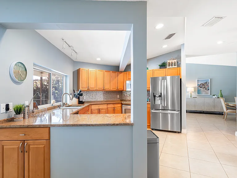 2316 S Shore Dr SE — Photo 14