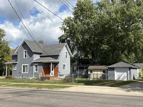 910 OAK STREET, Wisconsin Rapids, WI 54494