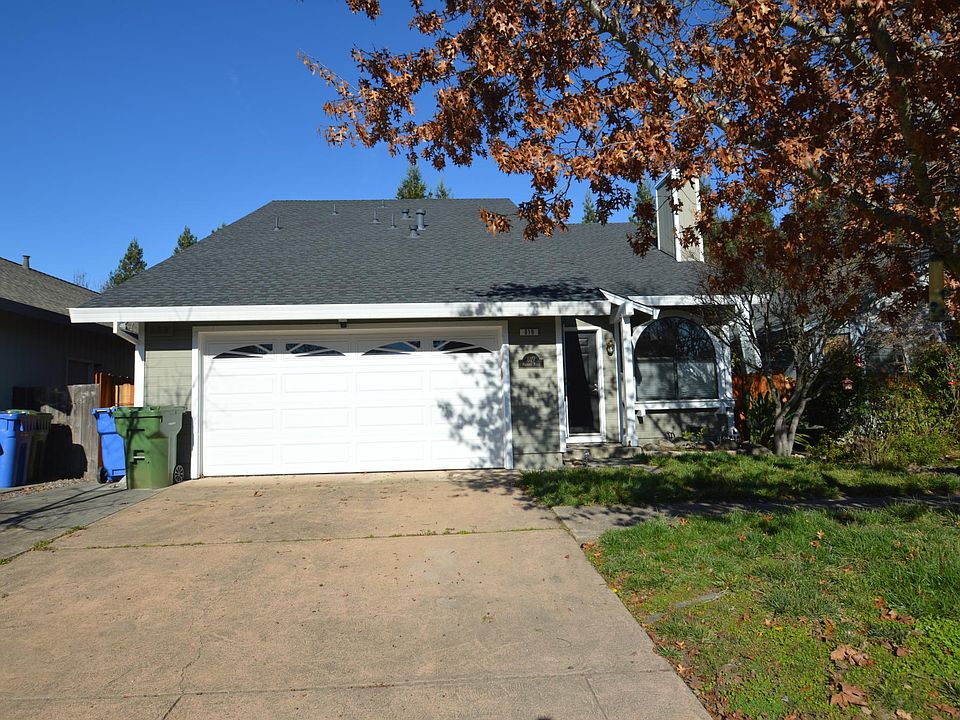 1st image of 819 Pulteney Pl