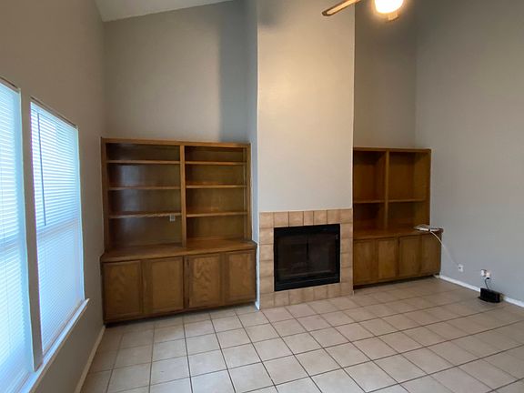 2nd image of 1302 Conway Dr
