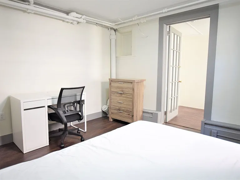 306 Bryant Ave — Photo 11
