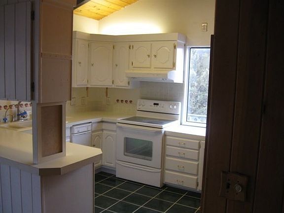 3rd image of 11151 NW King Ave