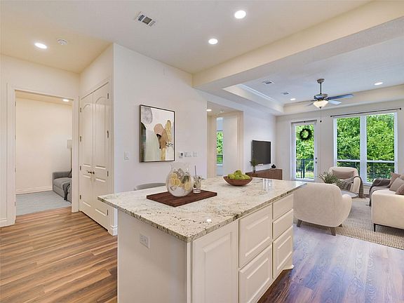 3rd image of 102 Bella Toscana Ave #1103