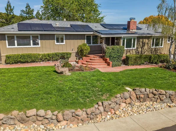 102 Hillcrest Dr, Orinda, CA 94563