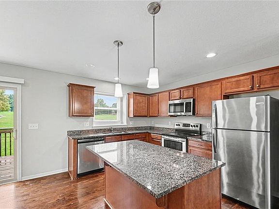 5th image of 200 Elissa Dr