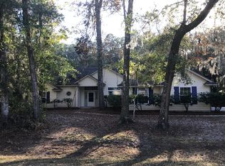 27 Leigh Ln, Woodbine, GA 31569