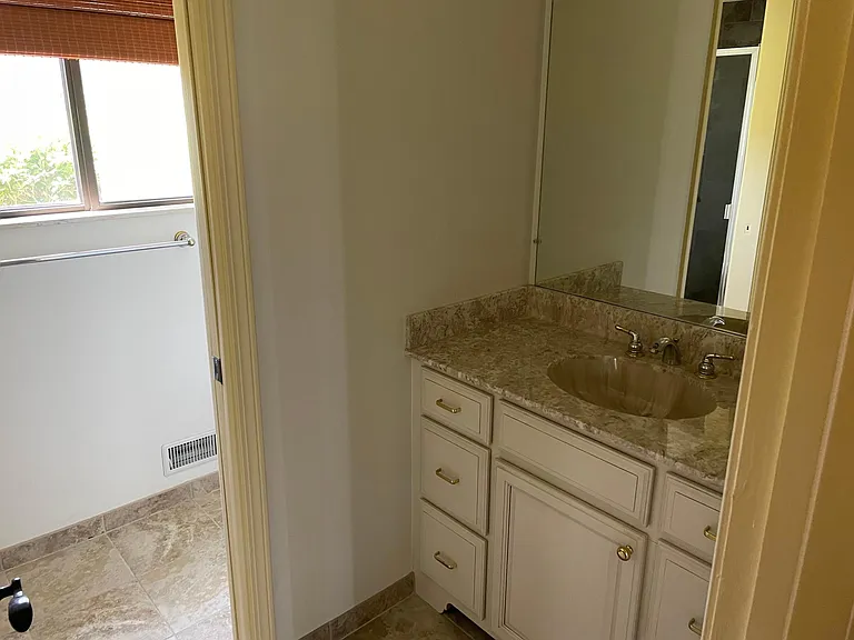 1034 Marina Bluff Dr — Photo 15
