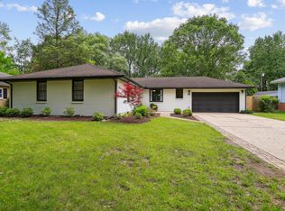 1107 Foothill Dr, Champaign, IL 61821