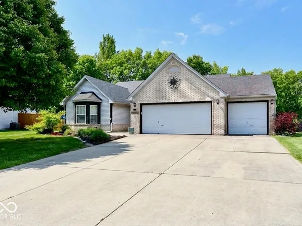 1035 Springwater Dr, Greenwood, IN 46143