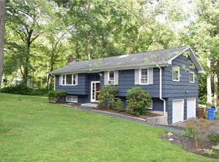 20 Whitewood Dr, Shelton, CT 06484