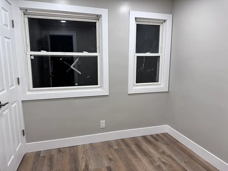 33111 Alberta Ct — Photo 7