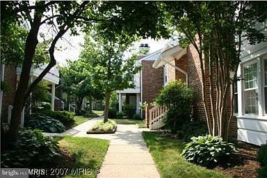 1st image of 2582 S Arlington Mill Dr #5