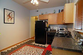 4th image of 4405 N Sacramento Ave APT 1B