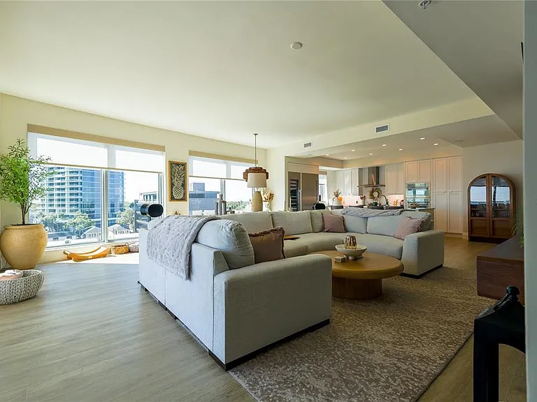 2910 W Barcelona St #604 — Photo 7