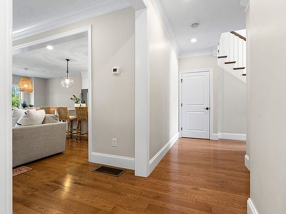3rd image of 5 Bailey Pond Ln #5