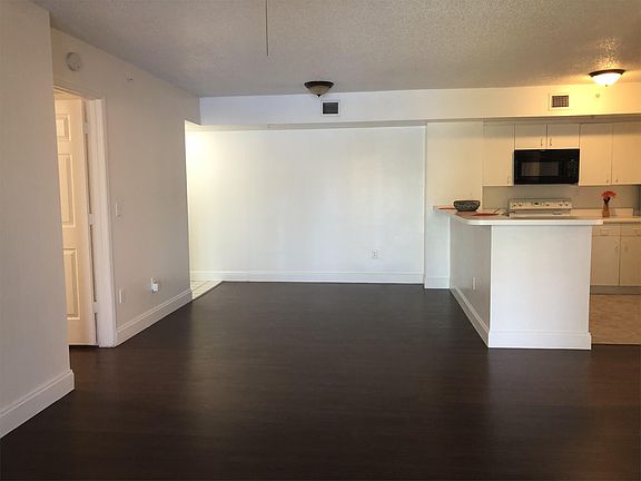 5th image of 6928 SW 39th St APT A206