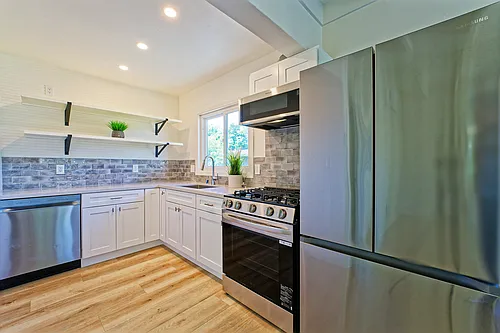 265 N 6th St #D Photo 1