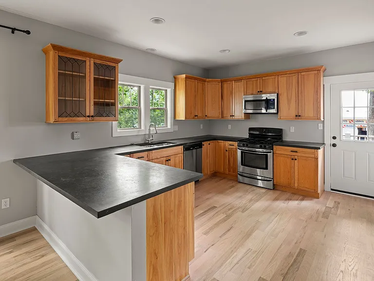34 Pinecroft Rd — Photo 7