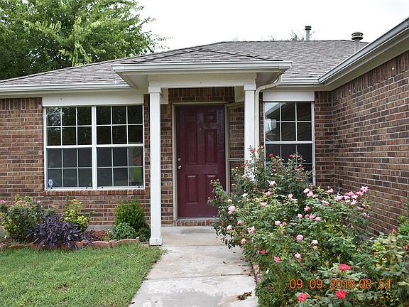 2nd image of 4521 Blue Jay Ln