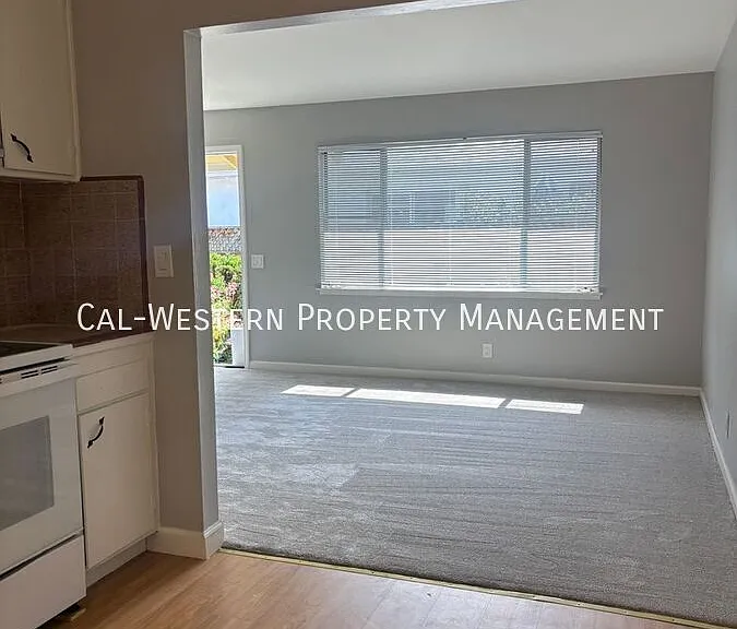 210 Murlagan Ave #C — Photo 2