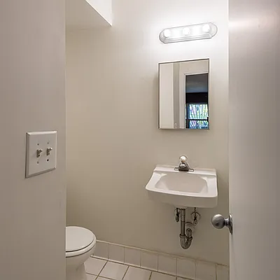 Rented by Nooklyn NYC LLC | media 13