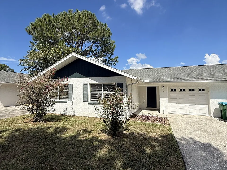 2779 Cypress Dr