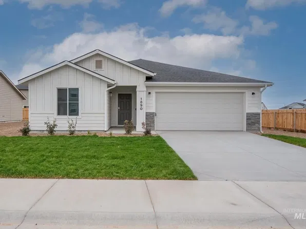 1890 SW Challis Dr, Mountain Home, ID 83647