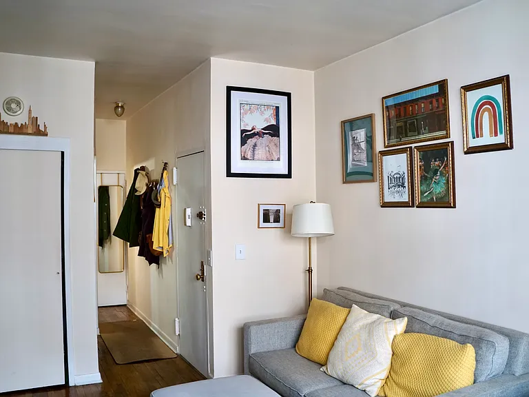 328 E 77th St #3B — Photo 4