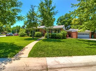 2100 W Pine Ridge Ave, Littleton, CO 80120