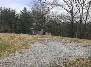 142 Peters Ct, Cool Ridge, WV 25825