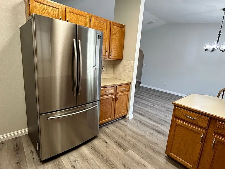2910 Yuma Dr — Photo 8