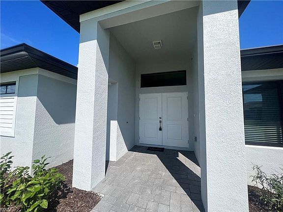3rd image of 619 NW 38th Pl