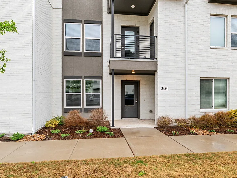 3353 Norris St — Photo 2
