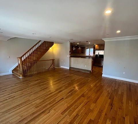 4th image of 9033 Wall St APT 2
