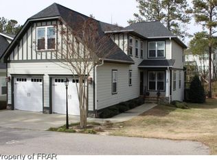 10 Falconridge Dr, Spring Lake, NC 28390