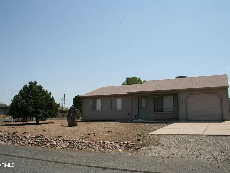 8901 E Waco Ct — Photo 3