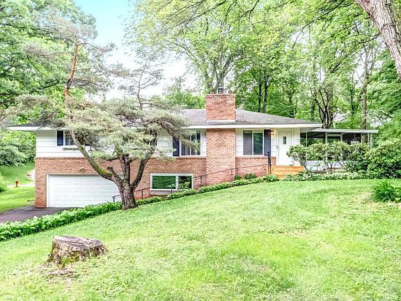 2nd image of 12733 Wood Court Ln