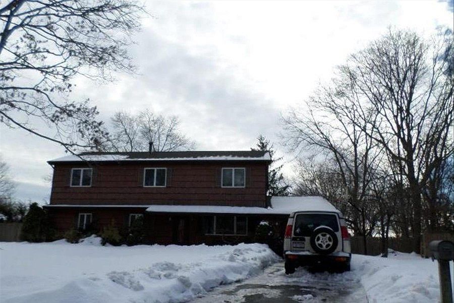 1st image of 21 Smithtown Cres