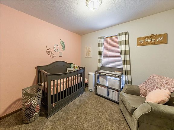 4th image of 4607 Crystal Dr