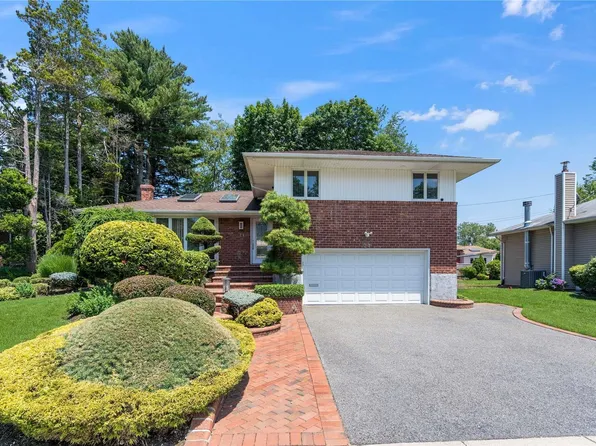 24 Roxton Road, Plainview, NY 11803