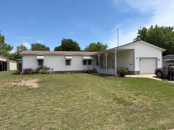 610 Lawrence St, Pratt, KS 67124