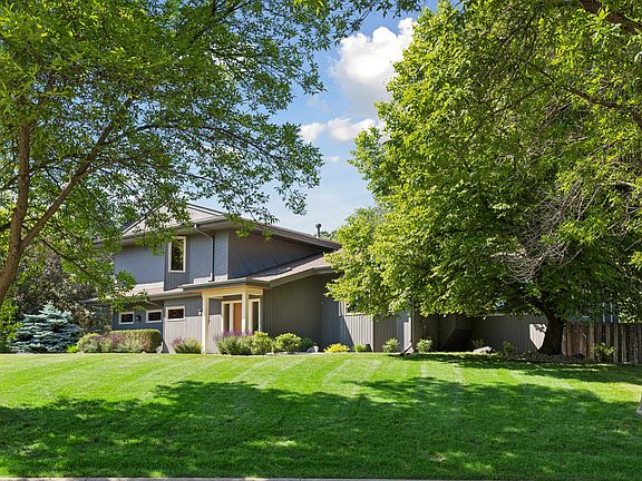 3rd image of 5931 Creek Pt