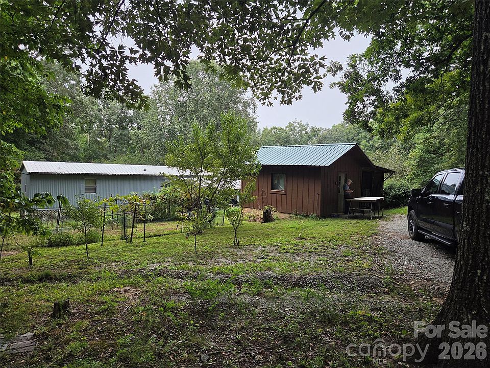 1st image of 26 Den Ln