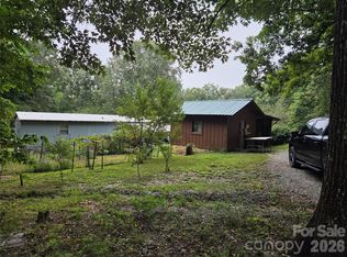 26 Den Ln, Columbus, NC 28722