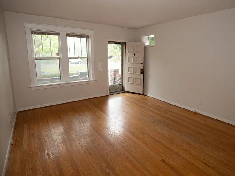 5058 Oleatha Ave #5056 — Photo 16